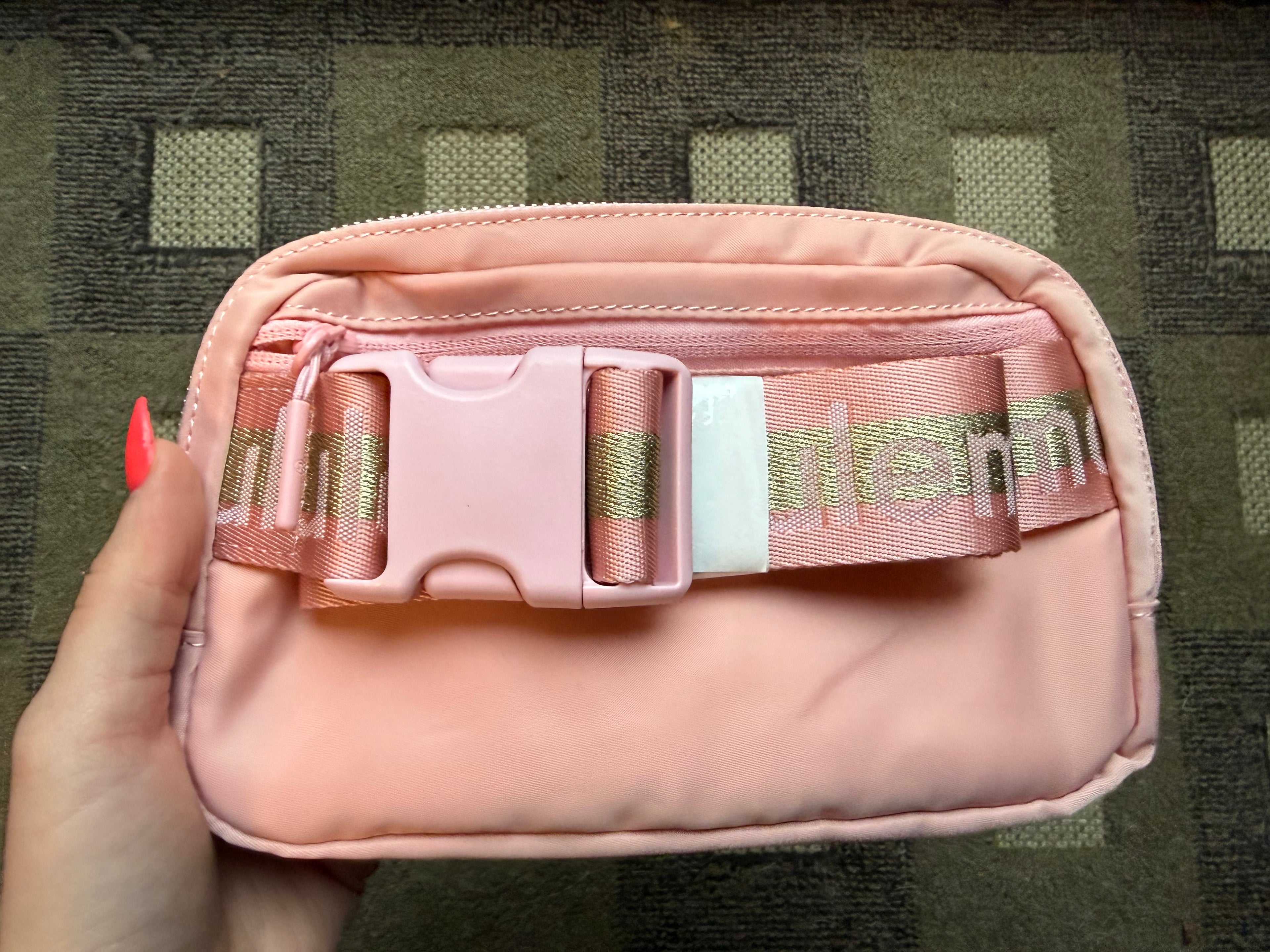 Lululemon everywhere belt bag